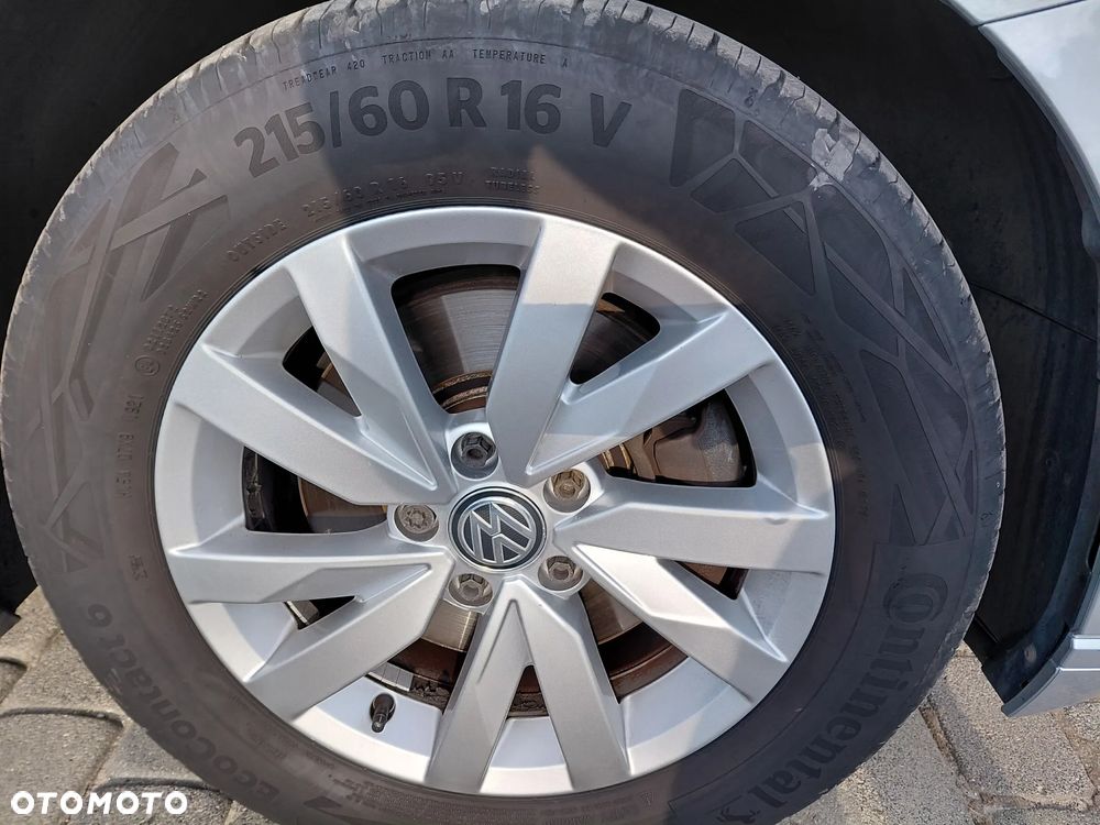 Volkswagen Passat 1.4 TSI BMT Trendline - 12