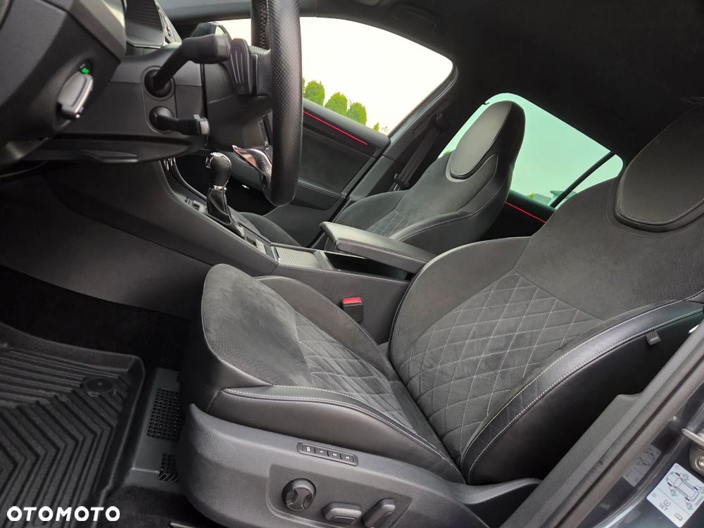 Skoda Superb 2.0 TDI 4x4 DSG Sportline - 11