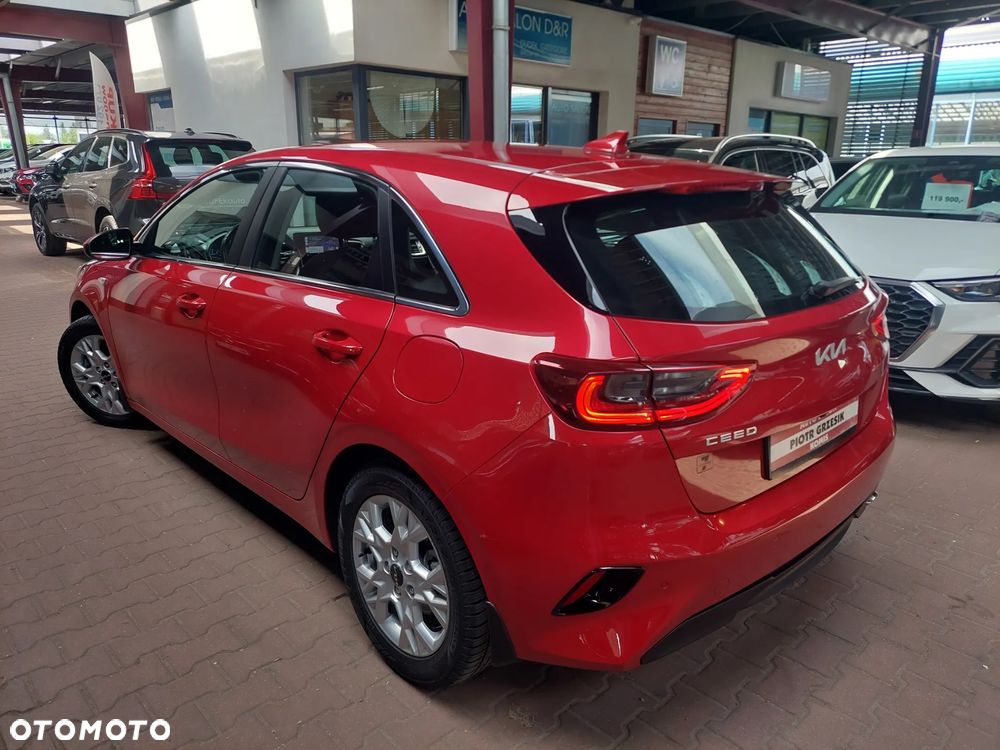 Kia Ceed - 25