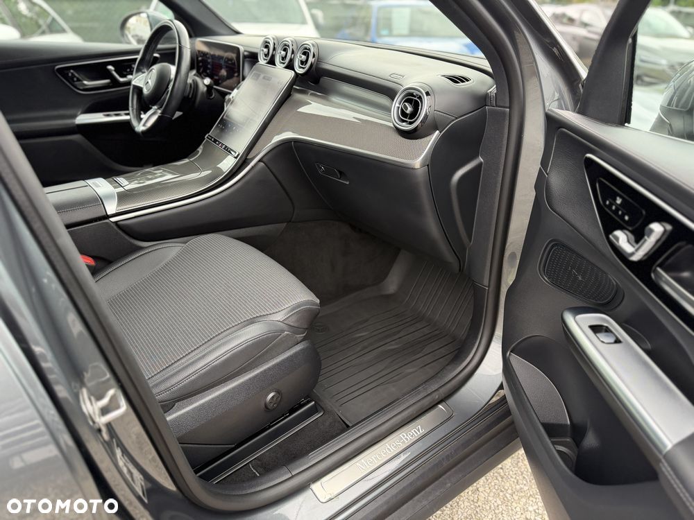 Mercedes-Benz GLC 220 d 4Matic 9G-TRONIC AMG Line Advanced - 14
