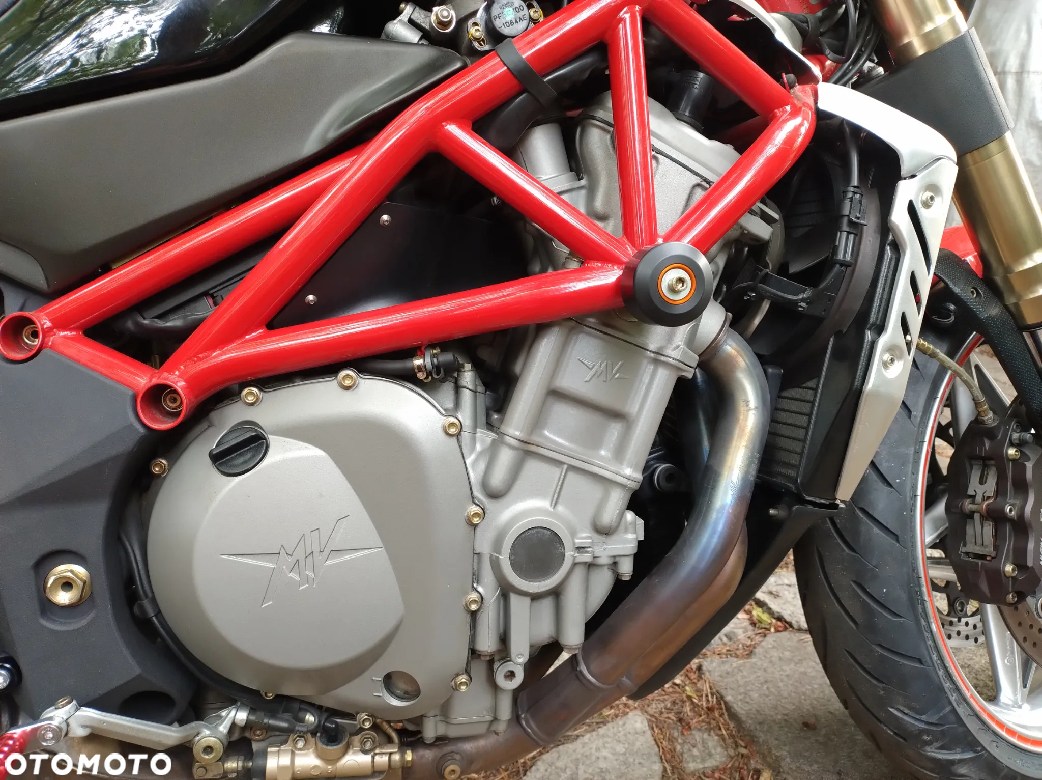 MV AGUSTA Brutale S - 13
