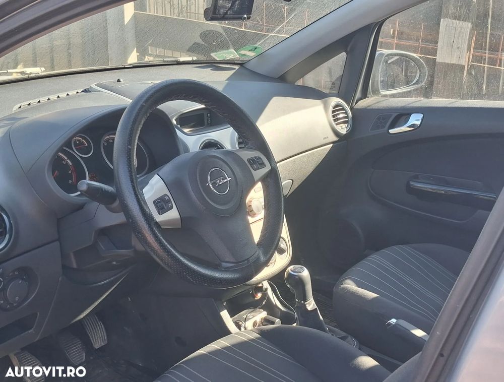 Opel Corsa - 4