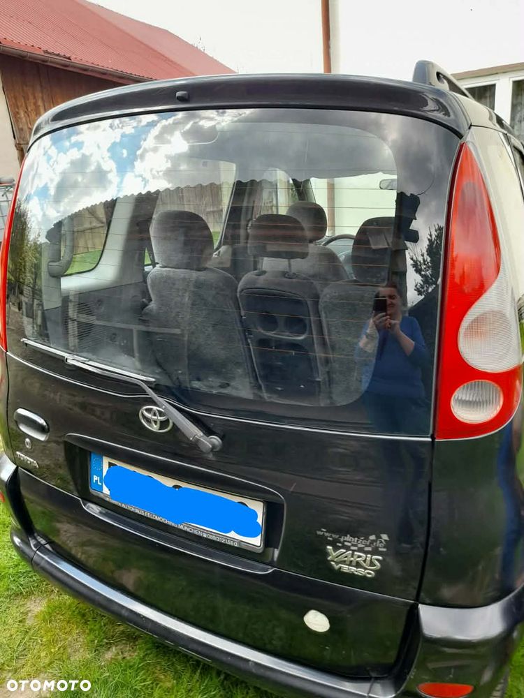 Toyota Yaris Verso 1.3 - 4