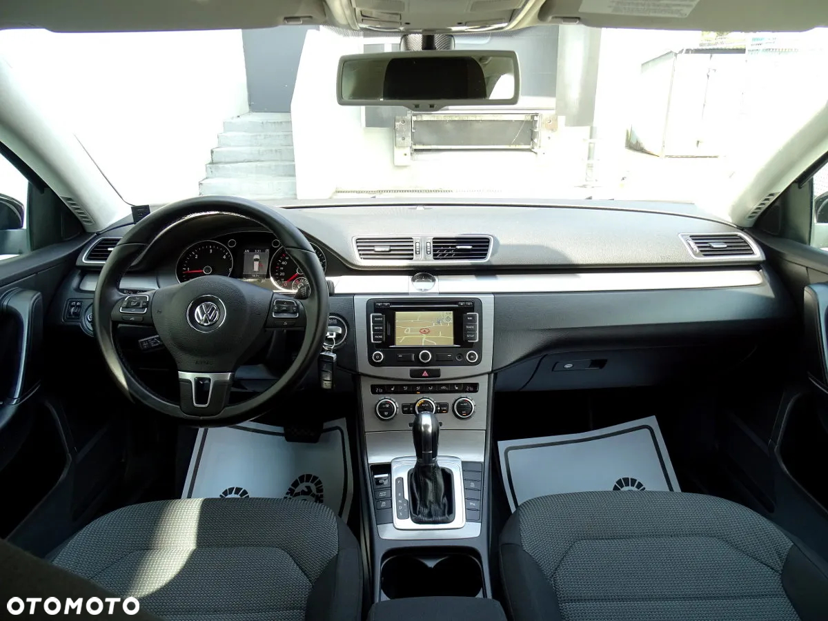 Volkswagen Passat 2.0 TDI Comfortline DSG - 16