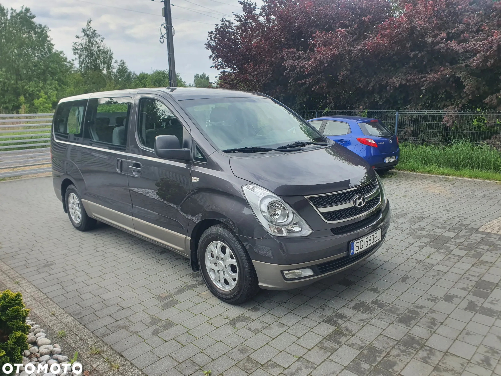 Hyundai H-1 2.5 CRDi Travel Comfort - 2