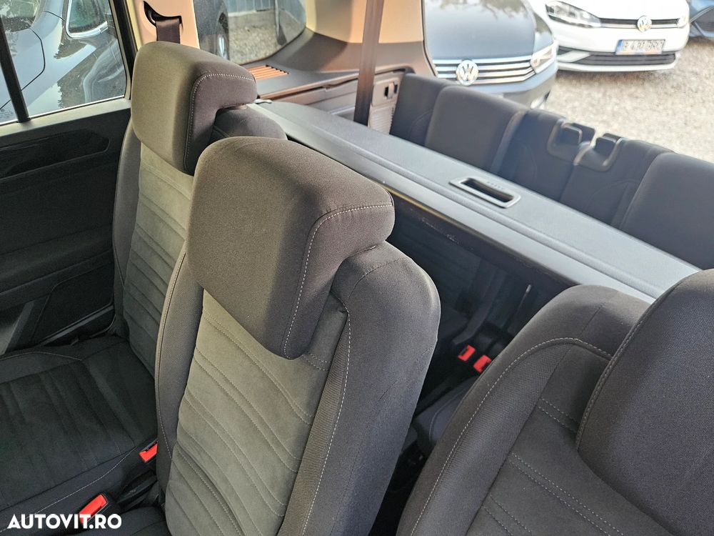 Volkswagen Touran 1.5 TSI DSG Highline - 14