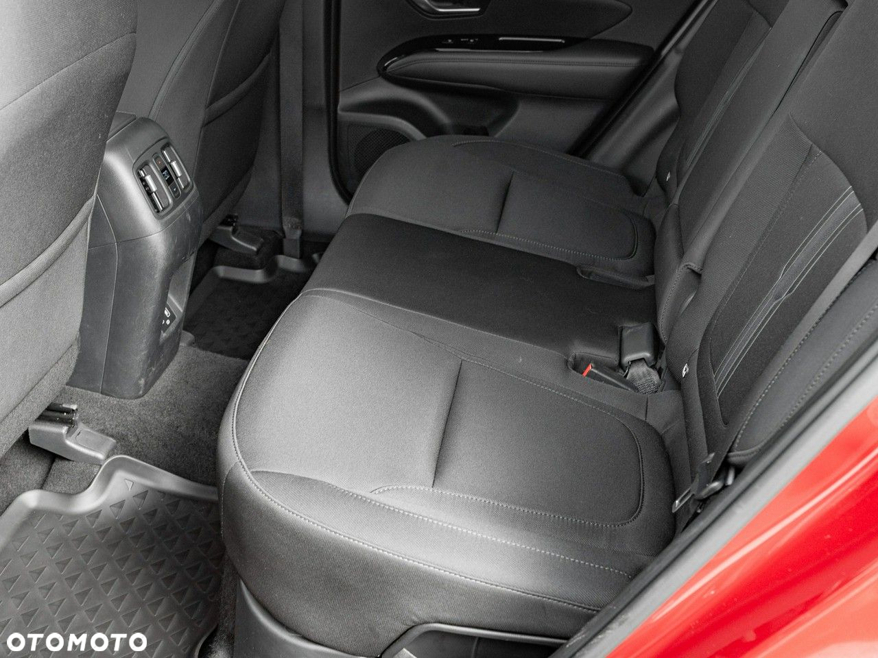 Hyundai Tucson 1.6 T-GDi HEV Executive 4WD - 27