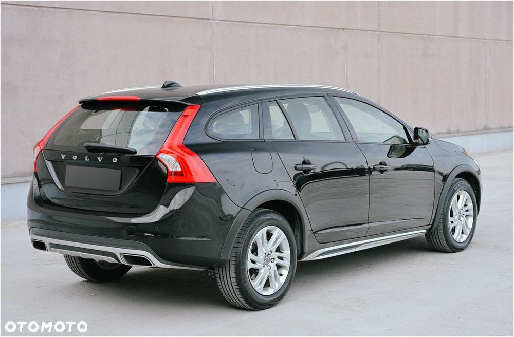 Volvo V60 Cross Country D4 Geartronic Summum - 8