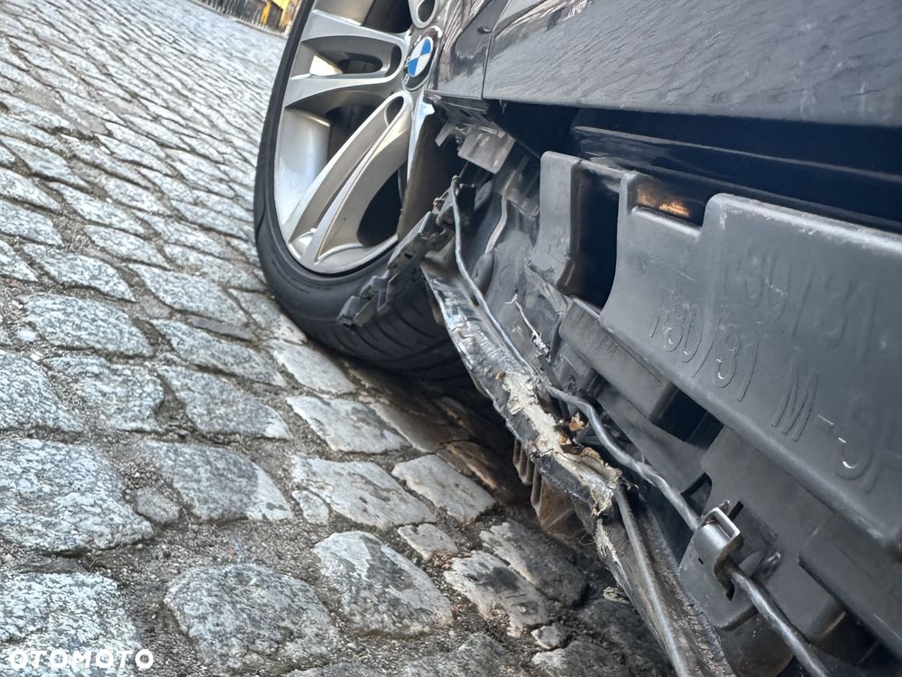 BMW Seria 3 330i xDrive Sport Line Sport - 23