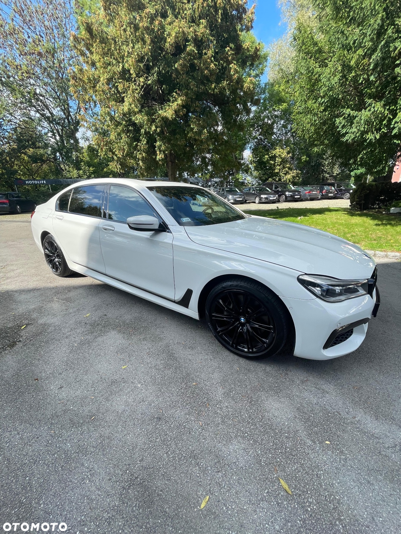 BMW Seria 7 750Li xDrive - 9