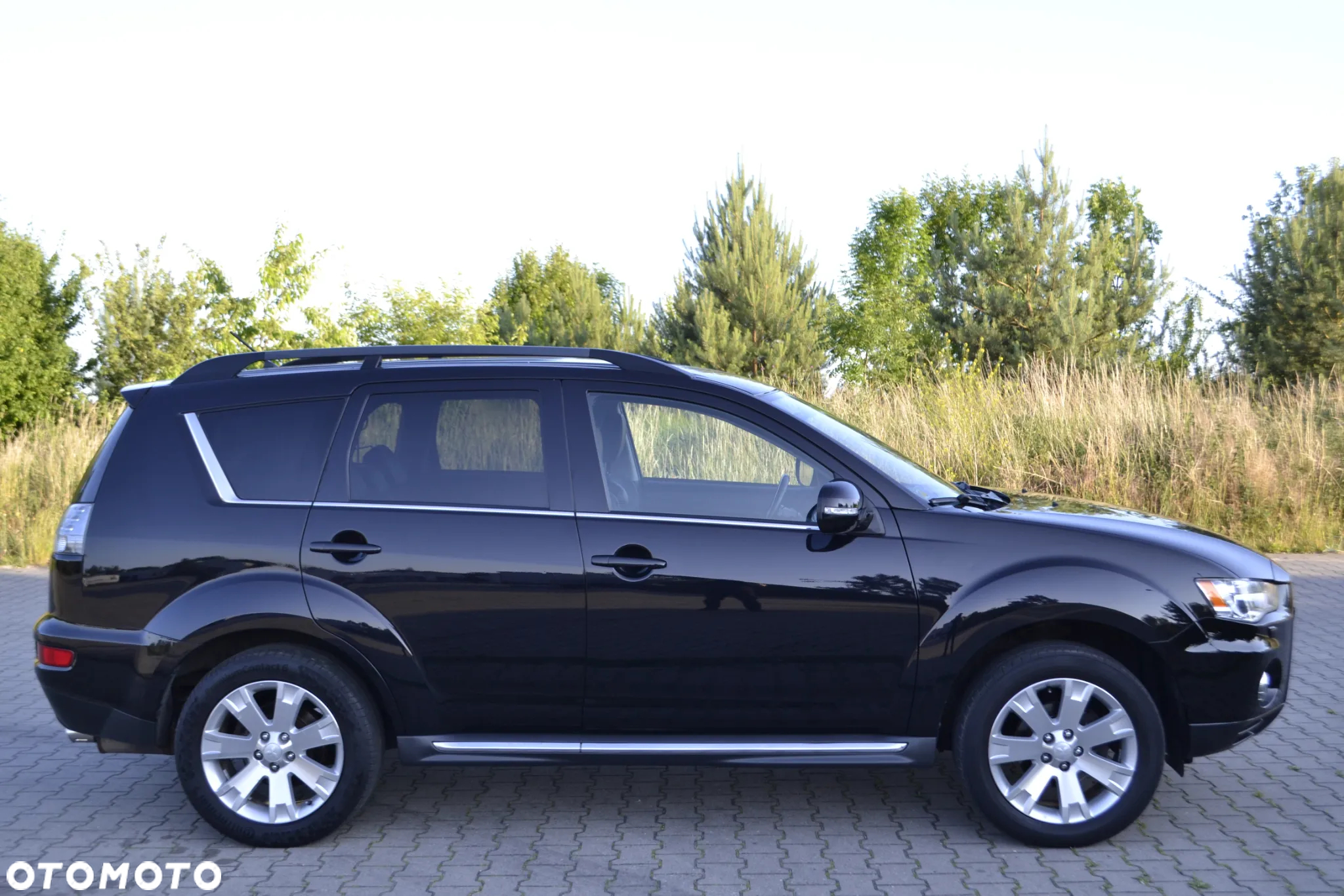 Mitsubishi Outlander 2.0 Intense 2WD EU5 - 11