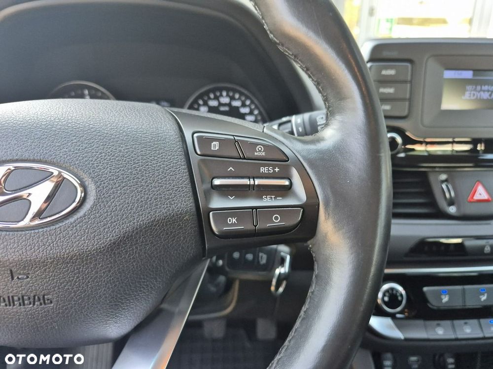 Hyundai i30 1.6 D Classic + - 23