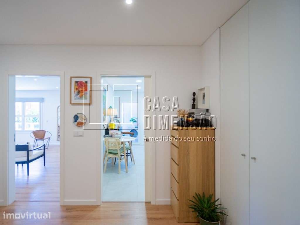 Apartamento de tipologia T2 na Serra de Carnaxide, com Garagem BOX,... - Grande imagem: 5/41