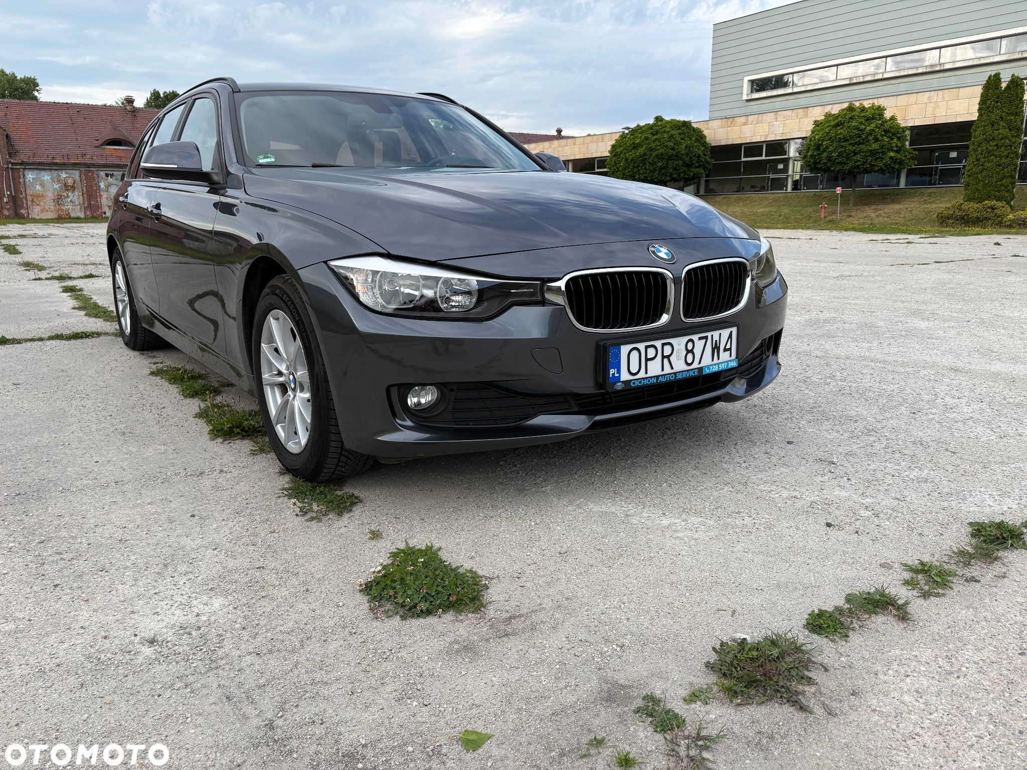 BMW Seria 3 316i Touring - 18