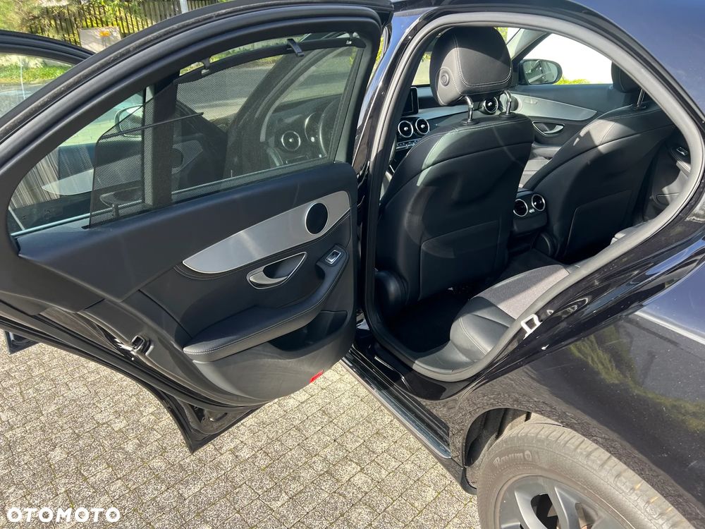 Mercedes-Benz Klasa C 180 7G-TRONIC - 9