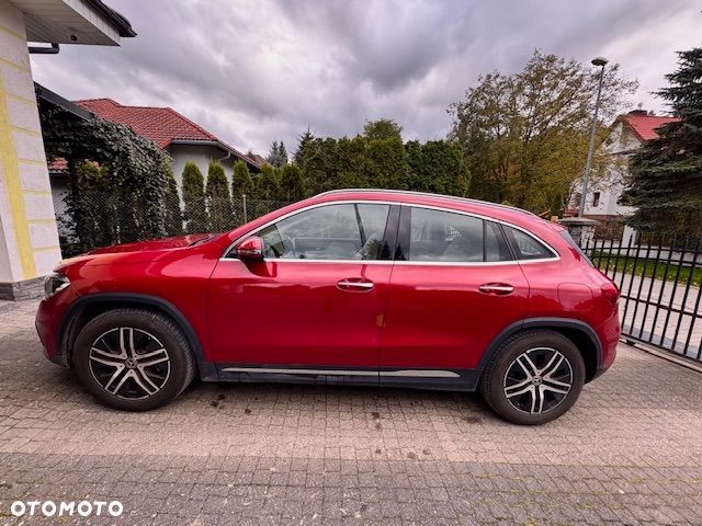 Mercedes-Benz GLA 200 Business Edition - 5