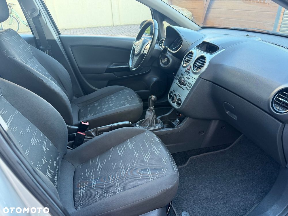 Opel Corsa 1.2 16V Enjoy - 9