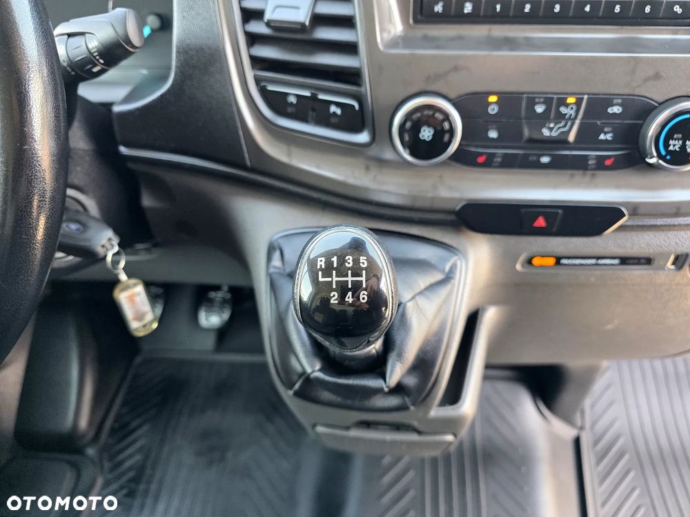 Ford TRANSIT CUSTOM 2,0 TDCI 130 KONNY DŁUGI L2H1 KLIMA LEDY GWARANCJA BOGATE WYPOSAŻENIE - 24