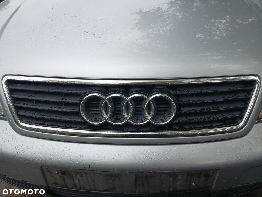 Audi A6 C5 sedan Maska kod lakieru LY7M - 3