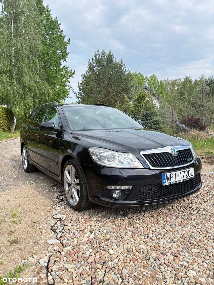 Skoda Octavia 2.0 TDI CR DPF RS - 3