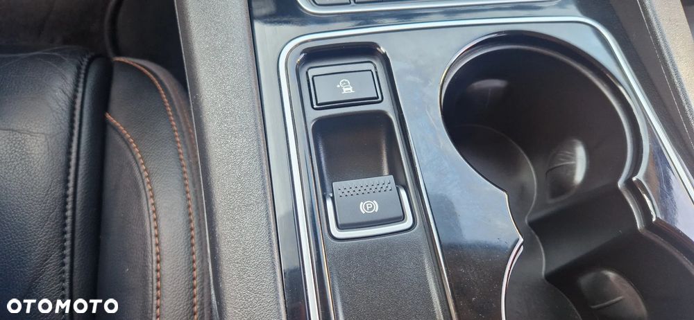 Jaguar F-Pace - 32