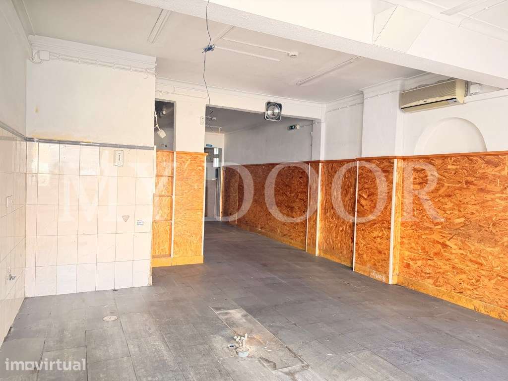 Loja / Comércio - Centro de Moscavide - Ótimo Espaço - Grande imagem: 3/11