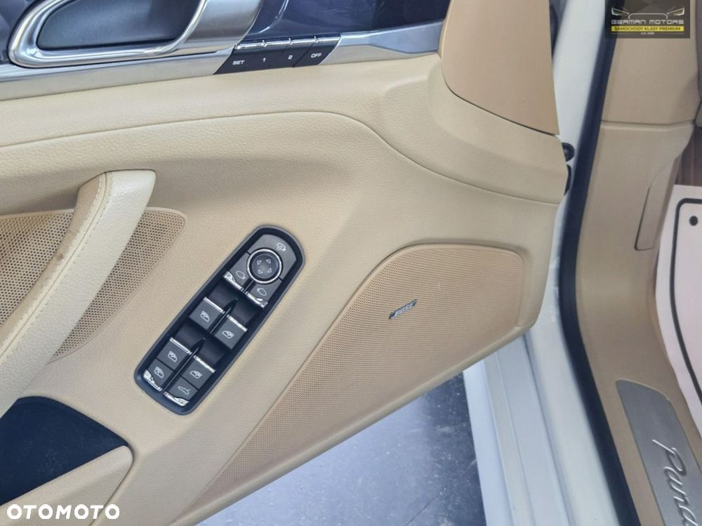 Porsche Panamera 4 PDK Edition - 23