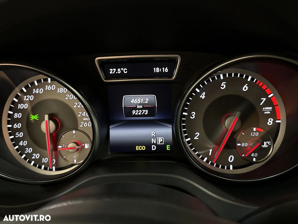 Mercedes-Benz GLA - 11