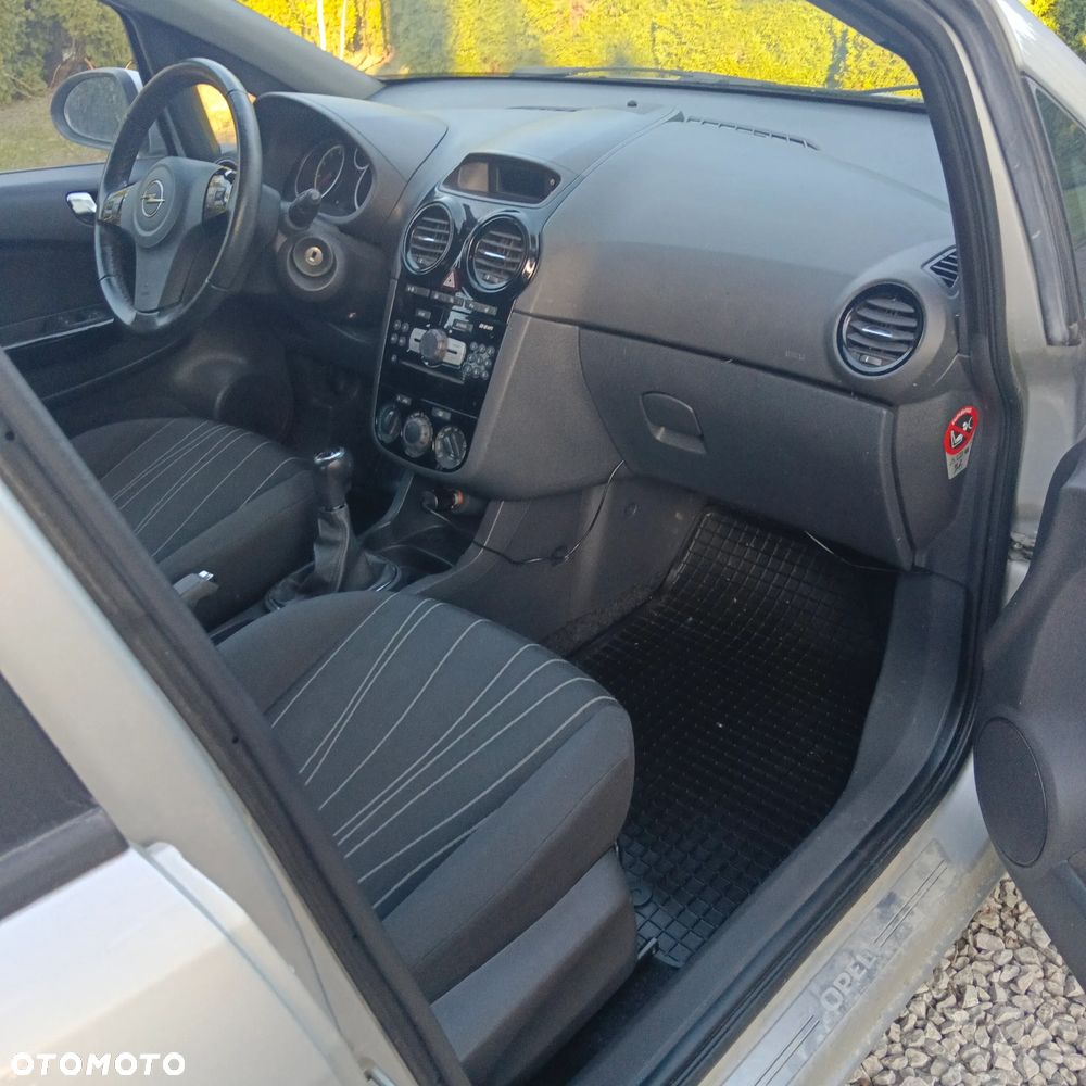 Opel Corsa - 10