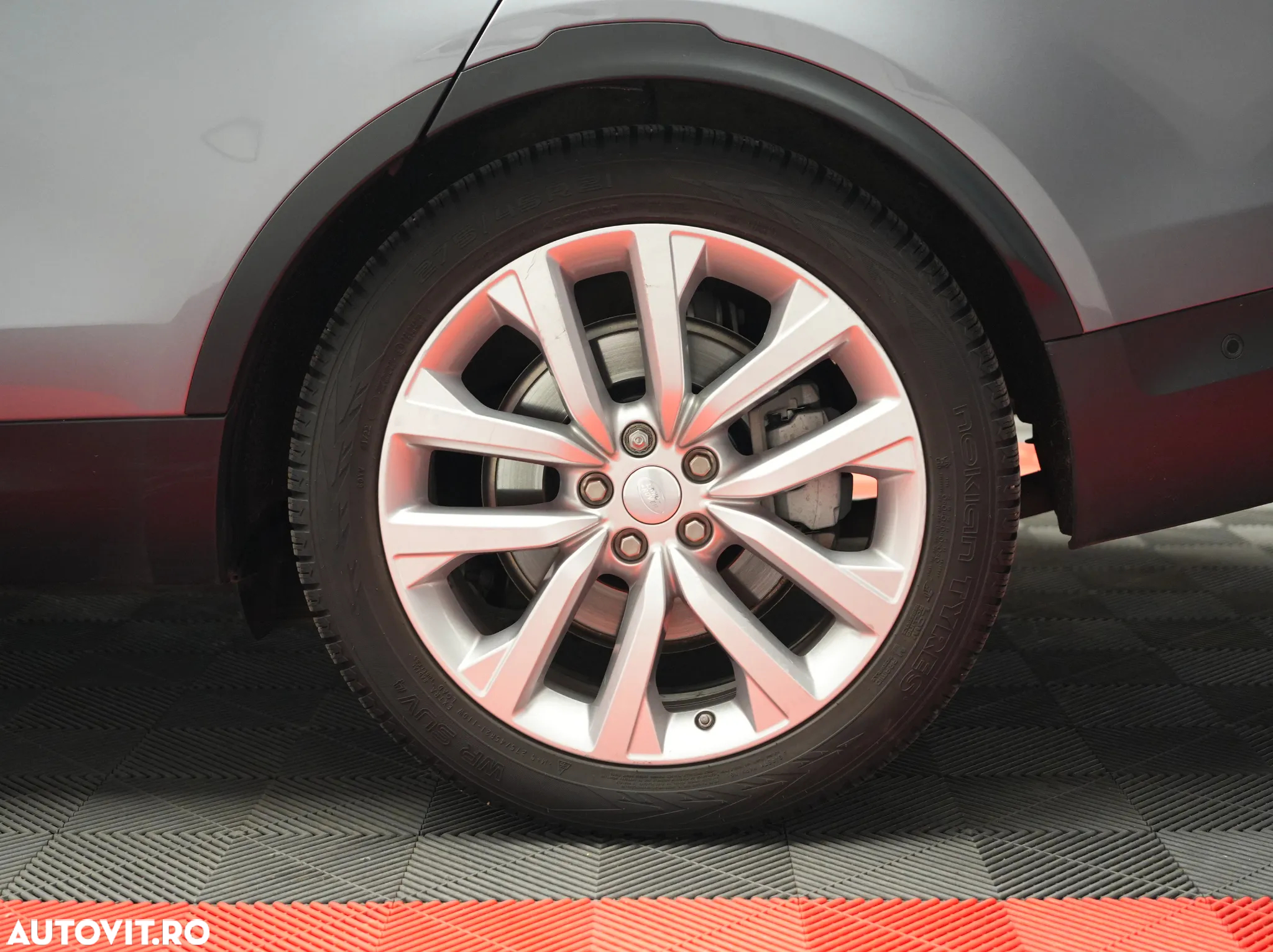 Land Rover Discovery 3.0 D250 MHEV SE - 8