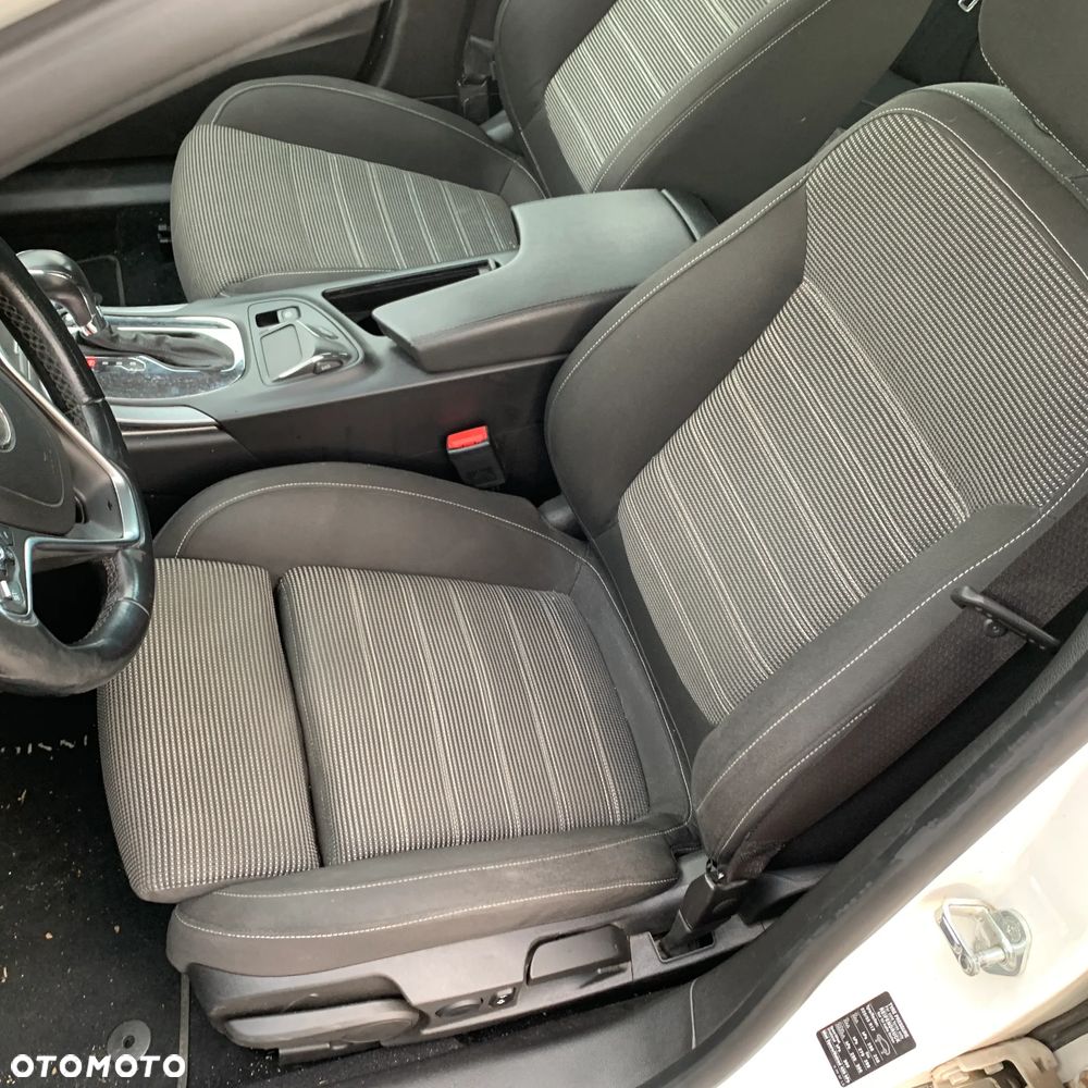 Opel Insignia - 29