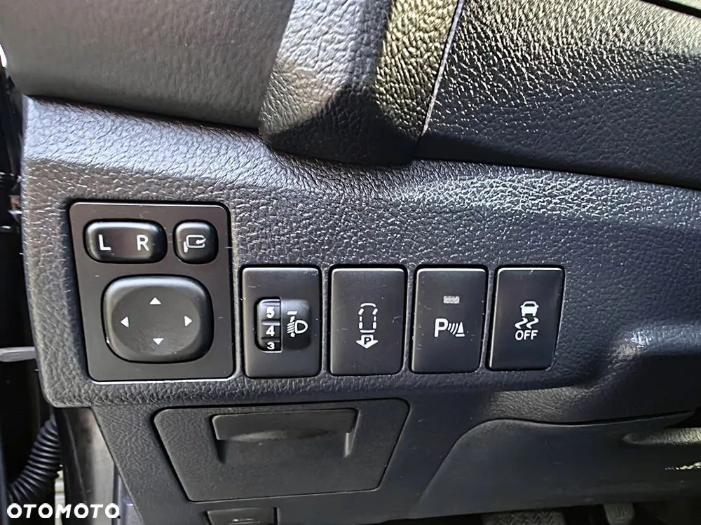 Toyota Auris 1.6 Premium Comfort MS - 14