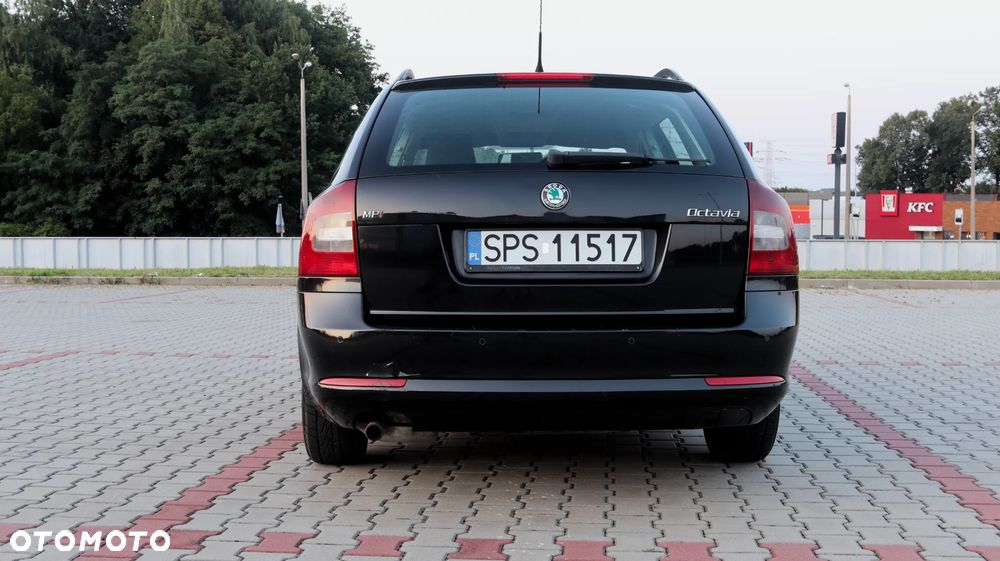 Skoda Octavia 1.6 Ambition - 8