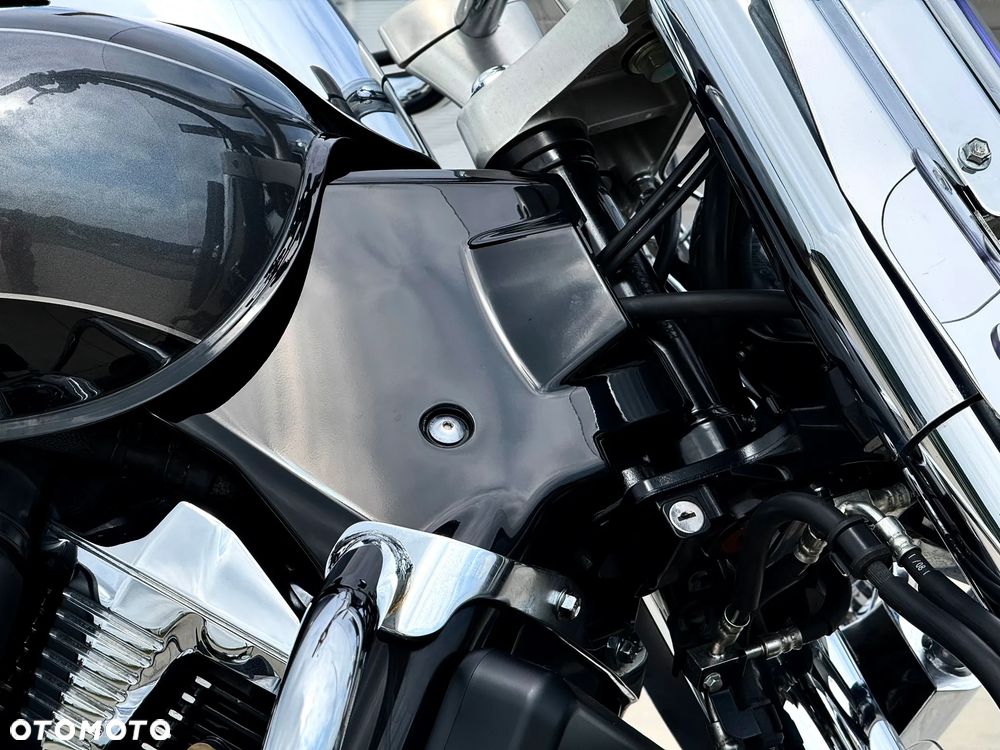 Suzuki Boulevard - 14