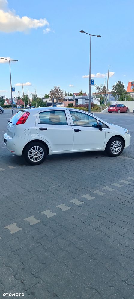 Fiat Punto Evo 1.4 8V Estiva Blue&Me - 36
