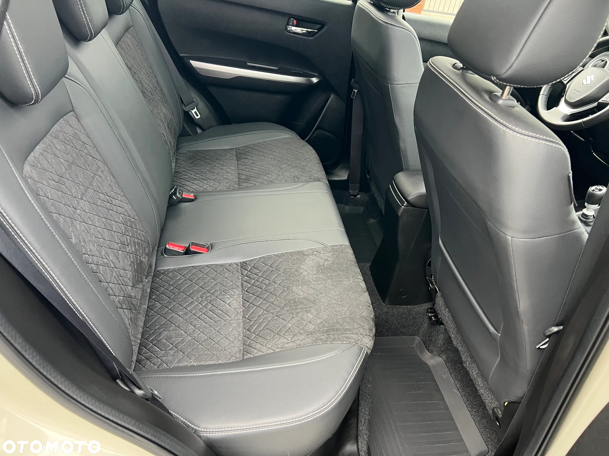 Suzuki Vitara 1.4 Boosterjet Allgrip Comfort+ - 32