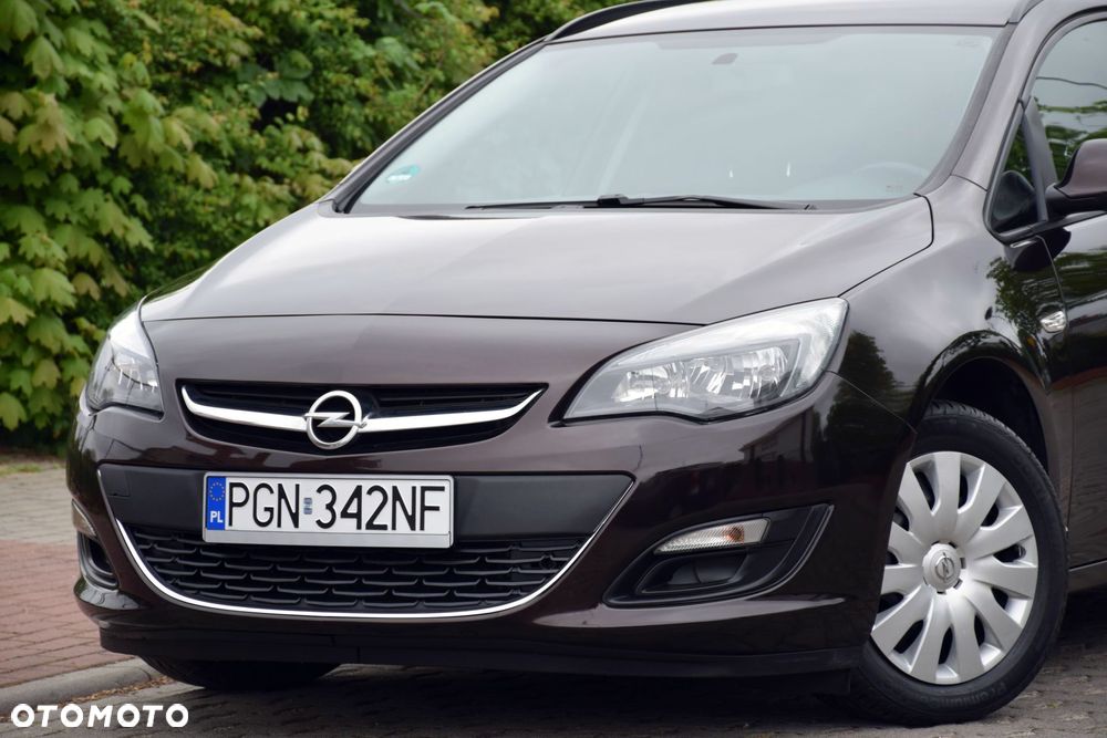 Opel Astra 1.6 Design Edition - 1
