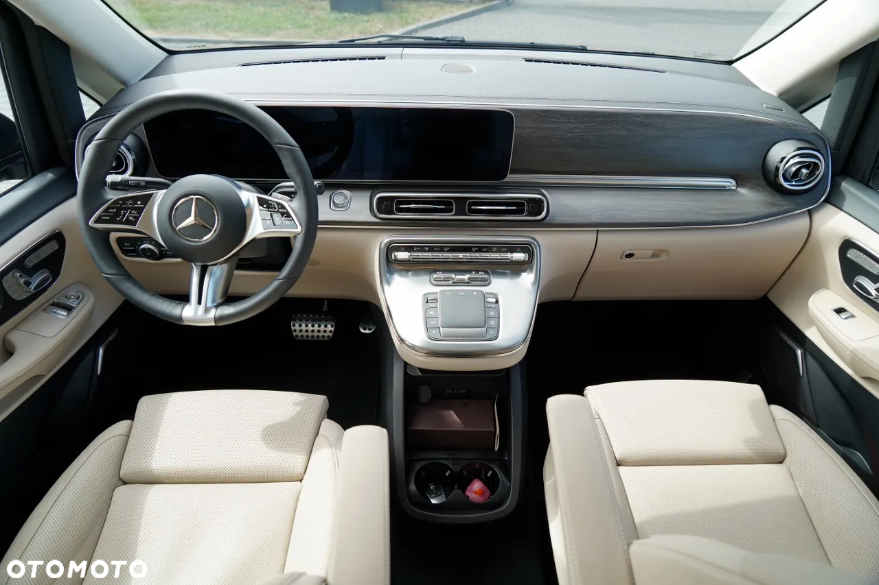 Mercedes-Benz Klasa V - 24