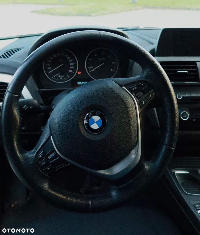 BMW Seria 1 116d - 5