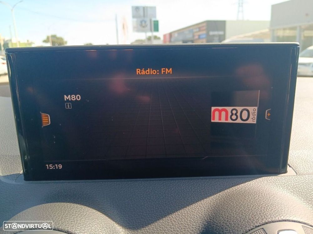 Audi Q2 30 TDI Advanced - 18