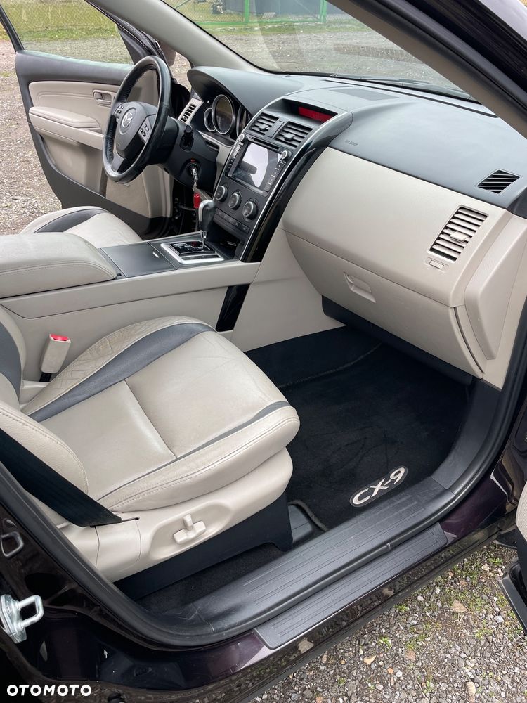 Mazda CX-9 - 15