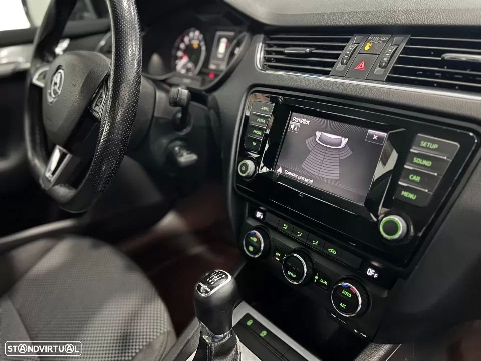 Skoda Octavia Break - 14