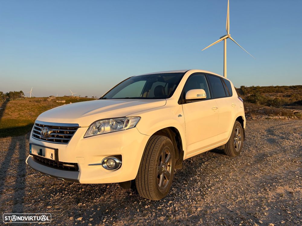 Toyota RAV4 2.2 D-4D 4x4 Executive - 1