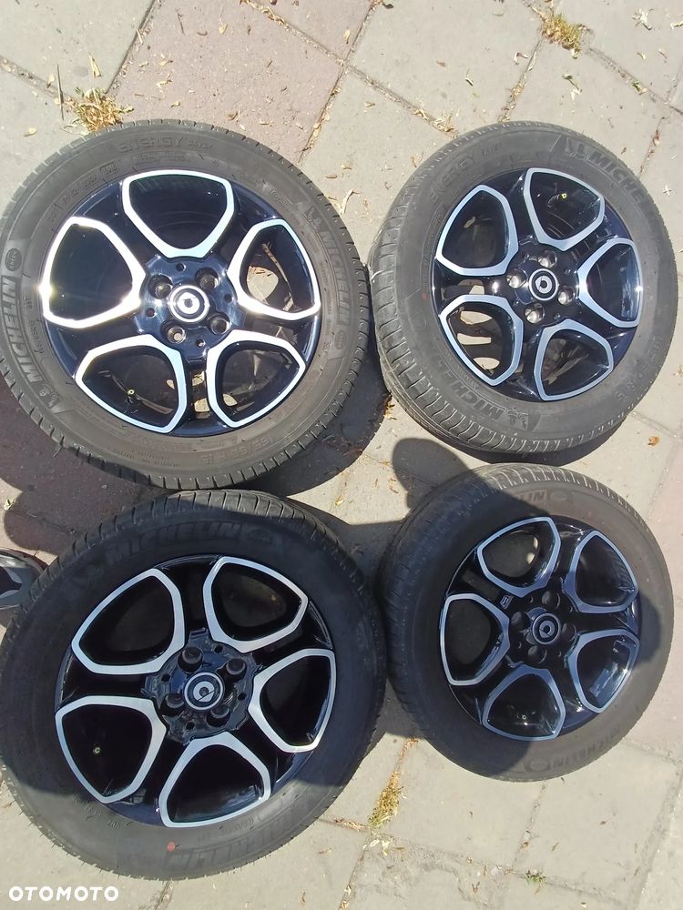 Koła 15'' Smart z oponami letnimi Michelin