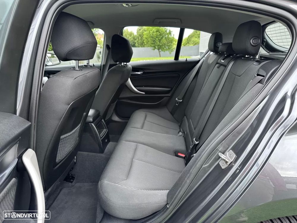 BMW 116 d Sport Line - 33