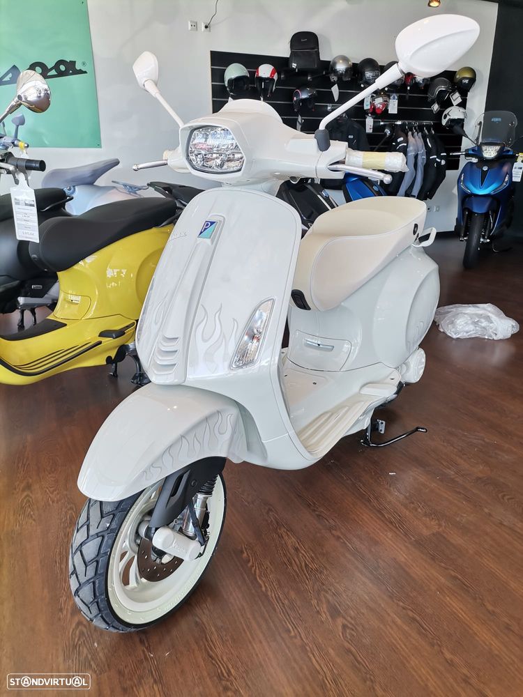 Vespa Sprint Justin Bieber - 1