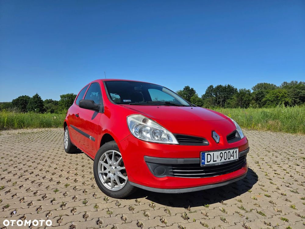 Renault Clio 1.2 16V Dynamique - 1