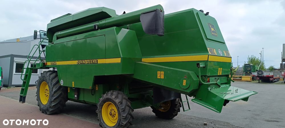 John Deere 2256 - 5
