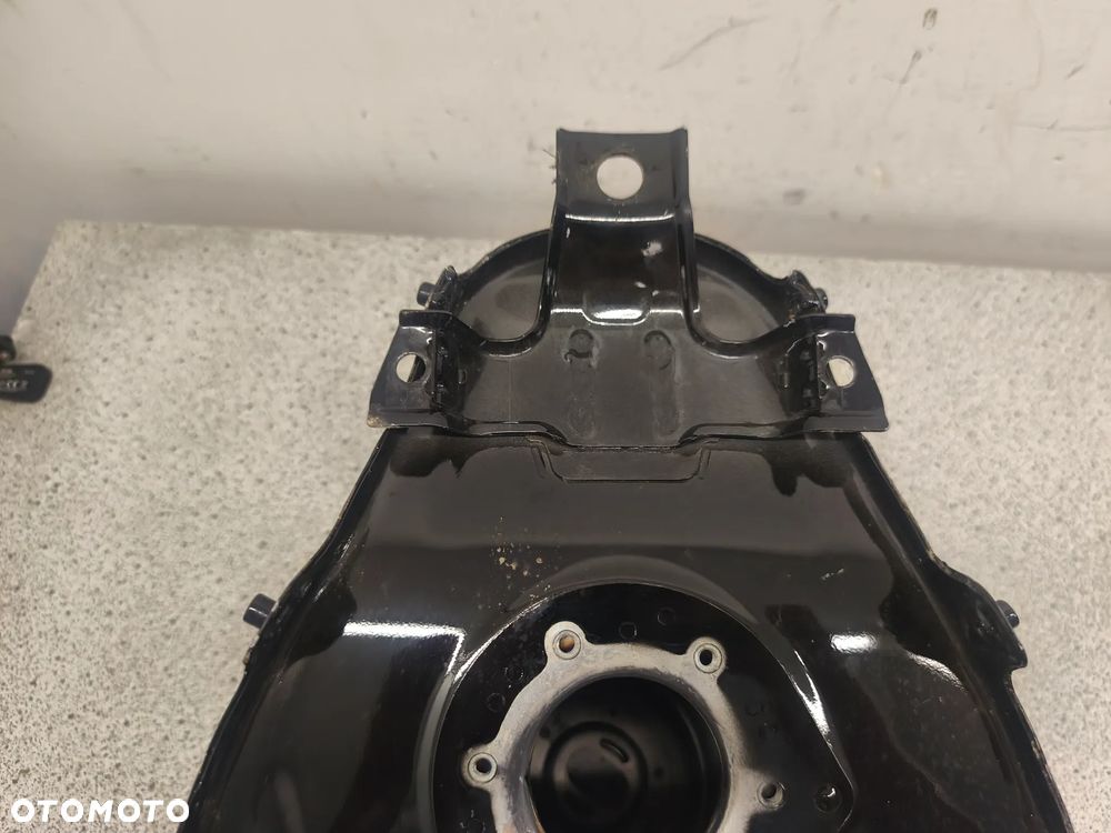 Bak, zbiornik paliwa KTM 125 Duke - 15