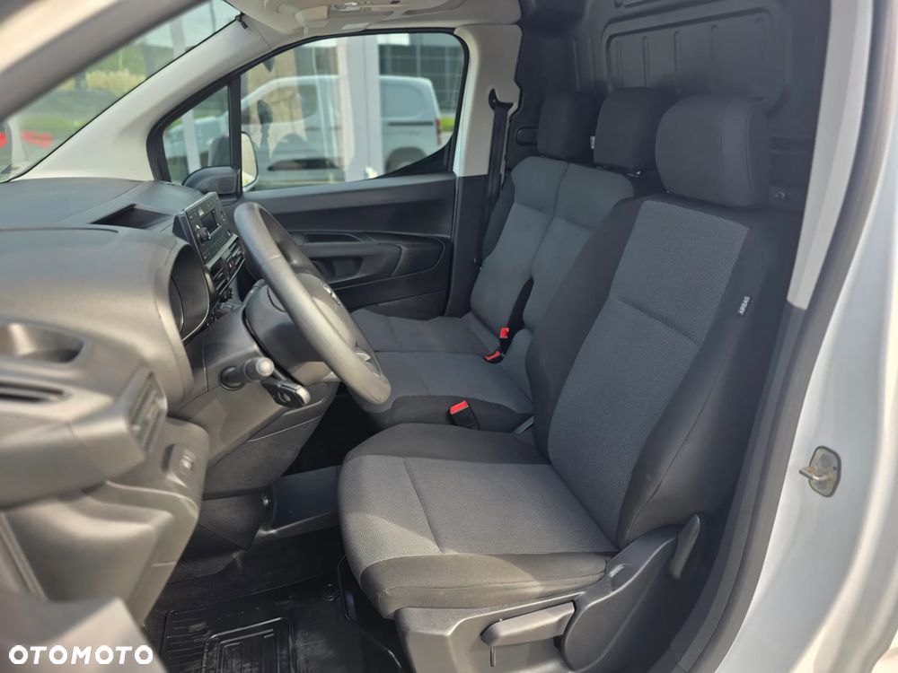 Toyota Proace City 1.2 D-4T 110KM  3 OSOBOWA Furgon Blaszak BEZWYPADKOWA z Polskiego Salonu I Pierwszy i Jedyny Właściciel I Stan auta "jak NOWE" I Pełna Faktura Vat 23% - 17